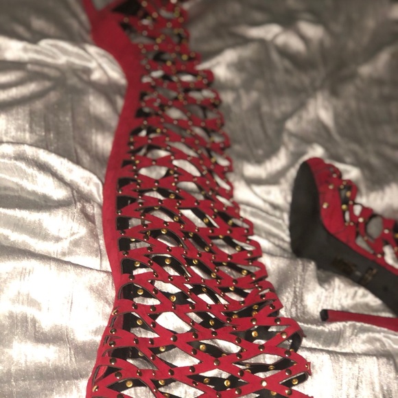 Red studded thigh high boots - Picture 3 of 9